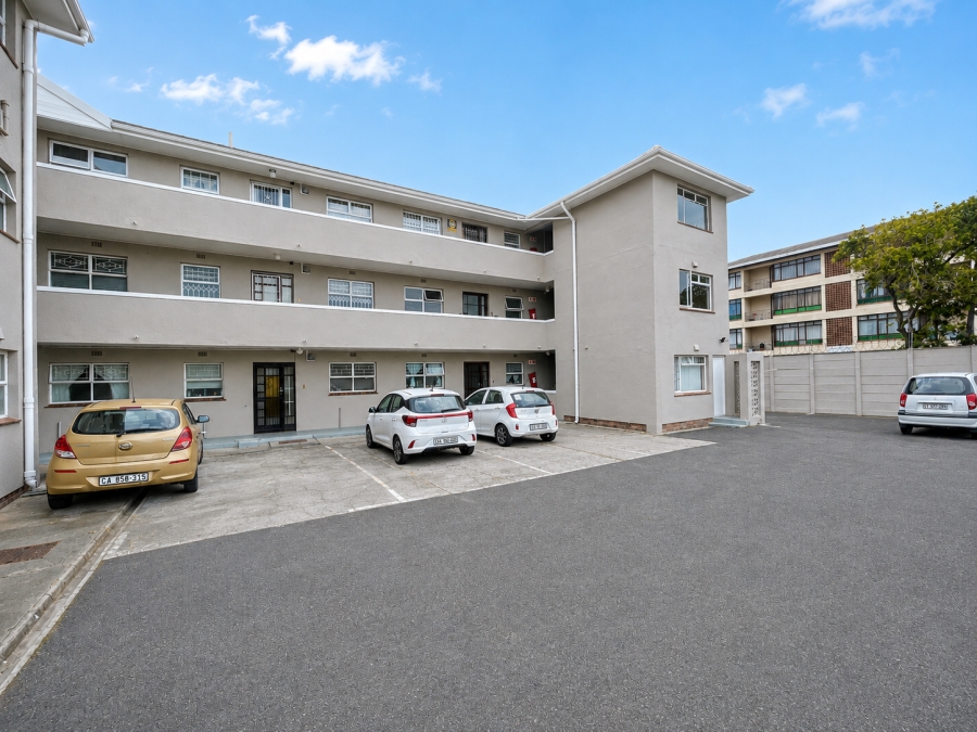 2 Bedroom Property for Sale in Heathfield Western Cape